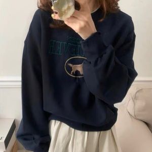 ⛔️SOLD⛔️New navy blue sweatshirt Golden retriever